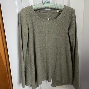 Long sleeve grey top